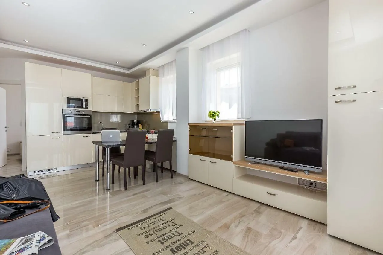 Luxury Apartments Kostrena With Pool 0*,